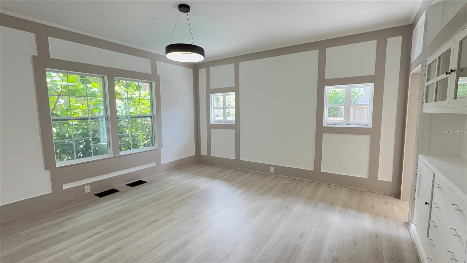 Image 32 of 98 For 1330 Cherry Street Ne