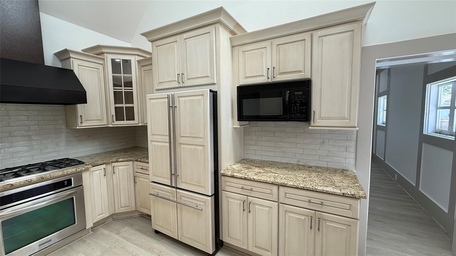 Image 37 of 98 For 1330 Cherry Street Ne