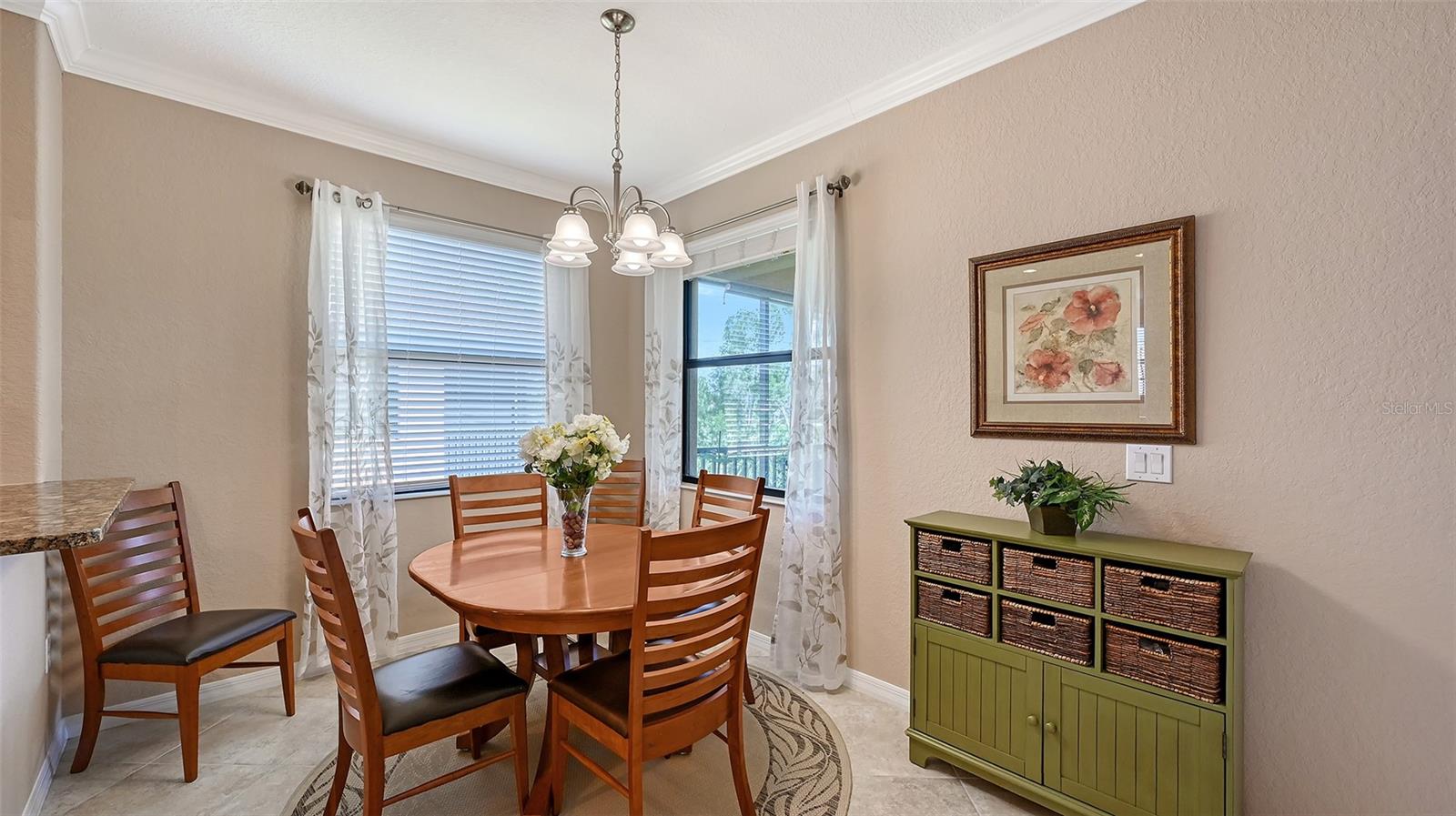 Image 10 of 42 For 115 Red Fox Court 102