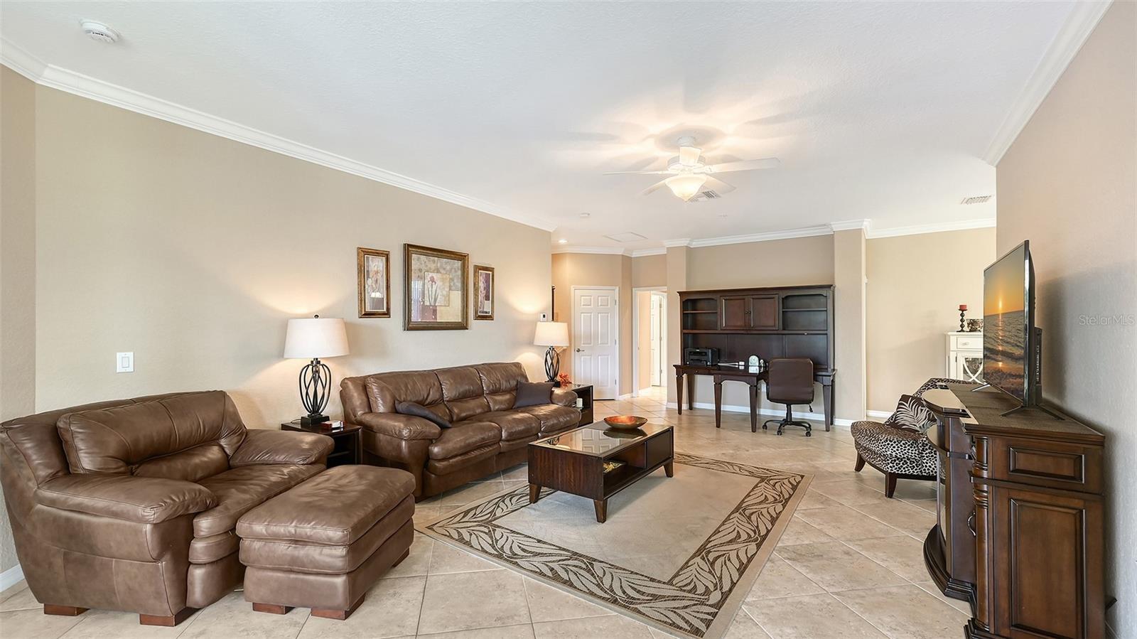 Image 8 of 42 For 115 Red Fox Court 102