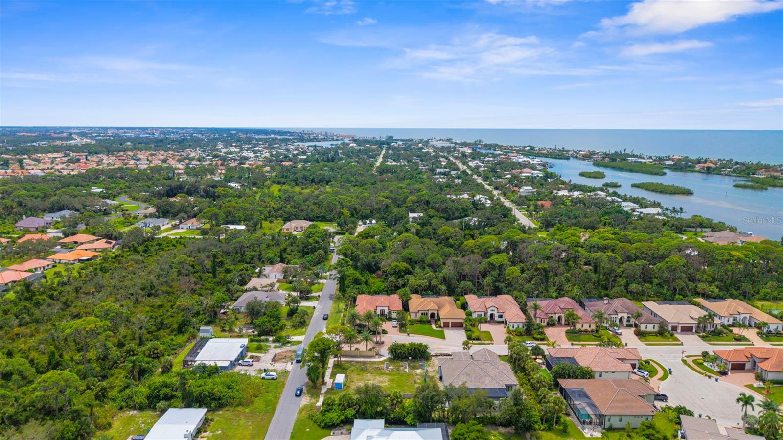Image 4 of 12 For 4984 Topsail Drive