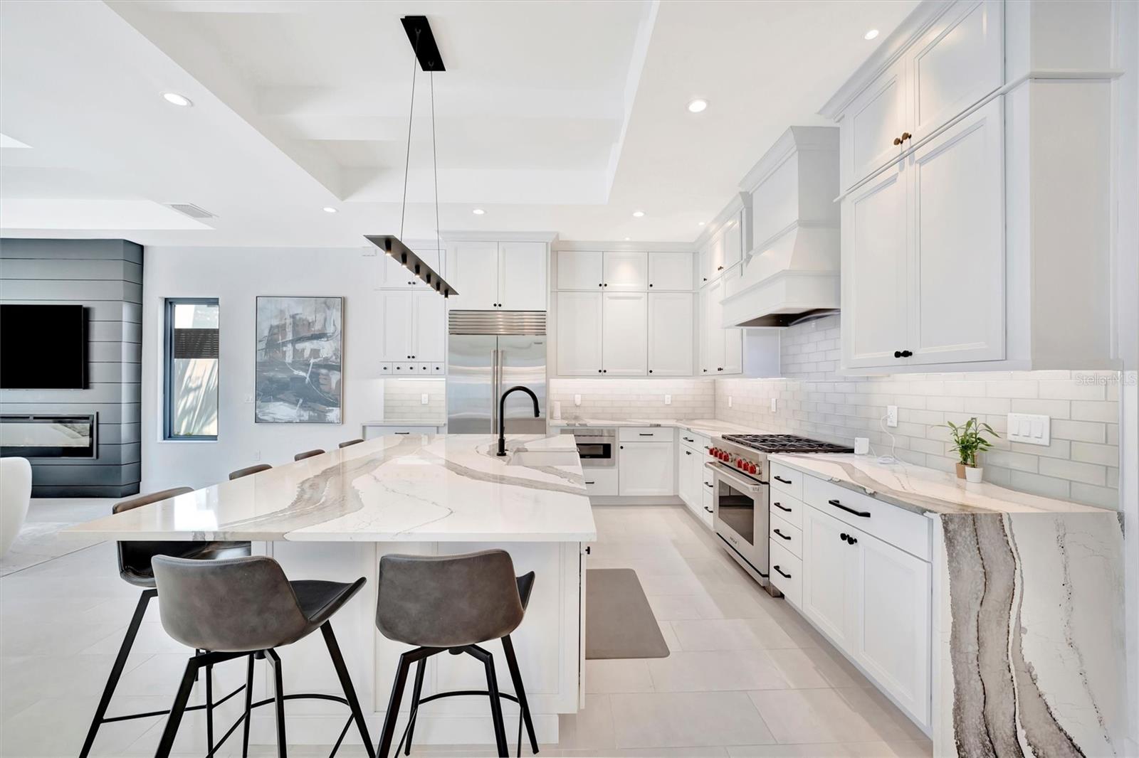 Image 12 of 61 For 5939 Redbay Boulevard