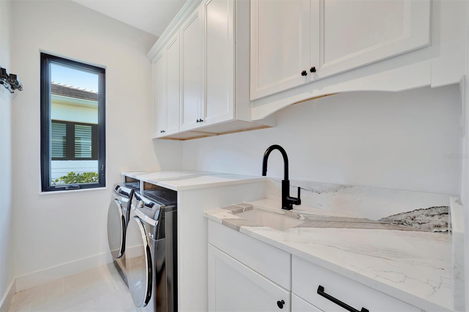 Image 49 of 61 For 5939 Redbay Boulevard