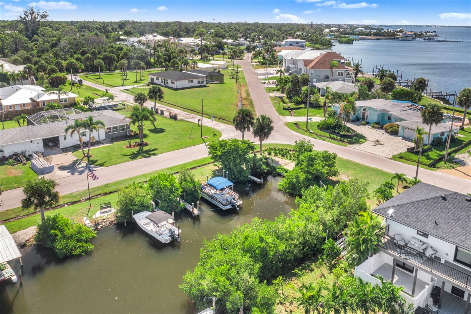 Image 10 of 32 For 915 Suncrest Lane