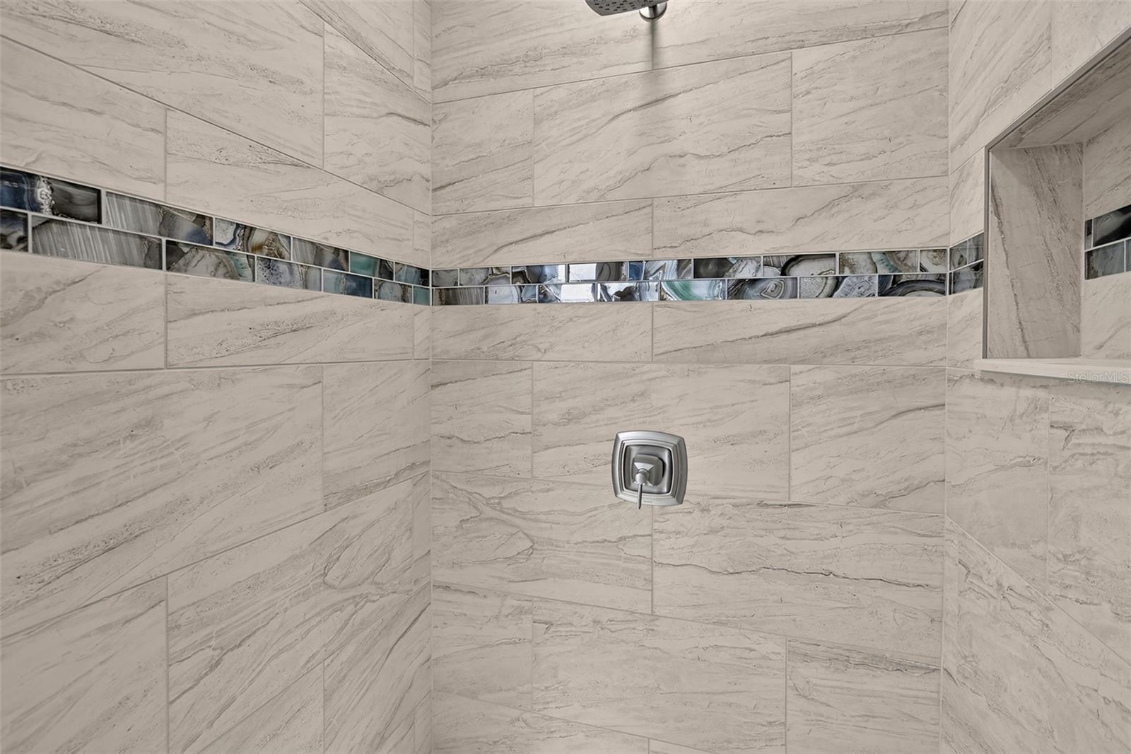 Image 30 of 32 For 915 Suncrest Lane