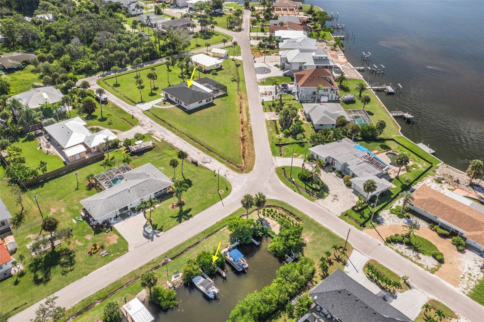 Image 4 of 32 For 915 Suncrest Lane