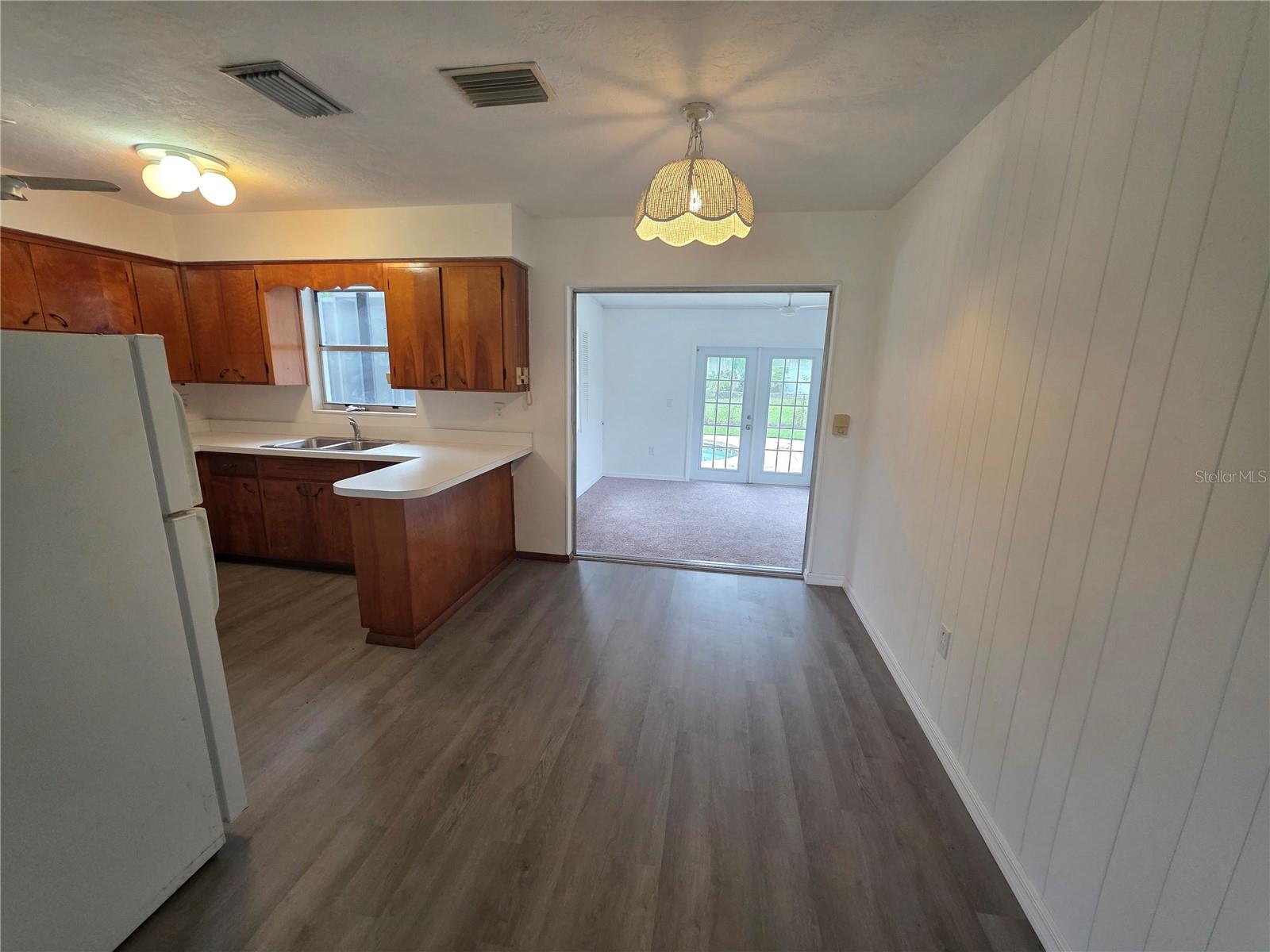 Image 16 of 26 For 4461 Maceachen Boulevard