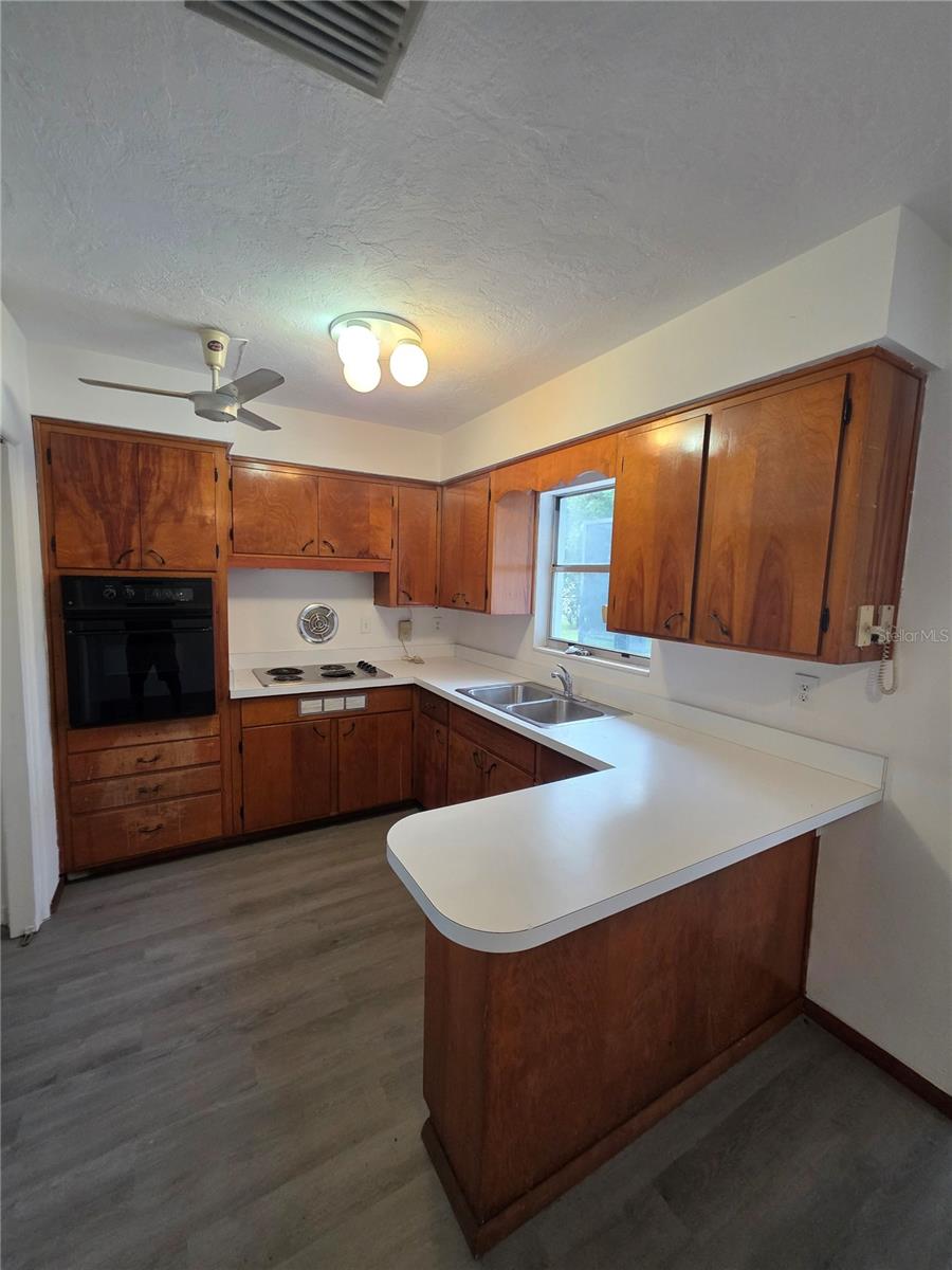 Image 7 of 26 For 4461 Maceachen Boulevard