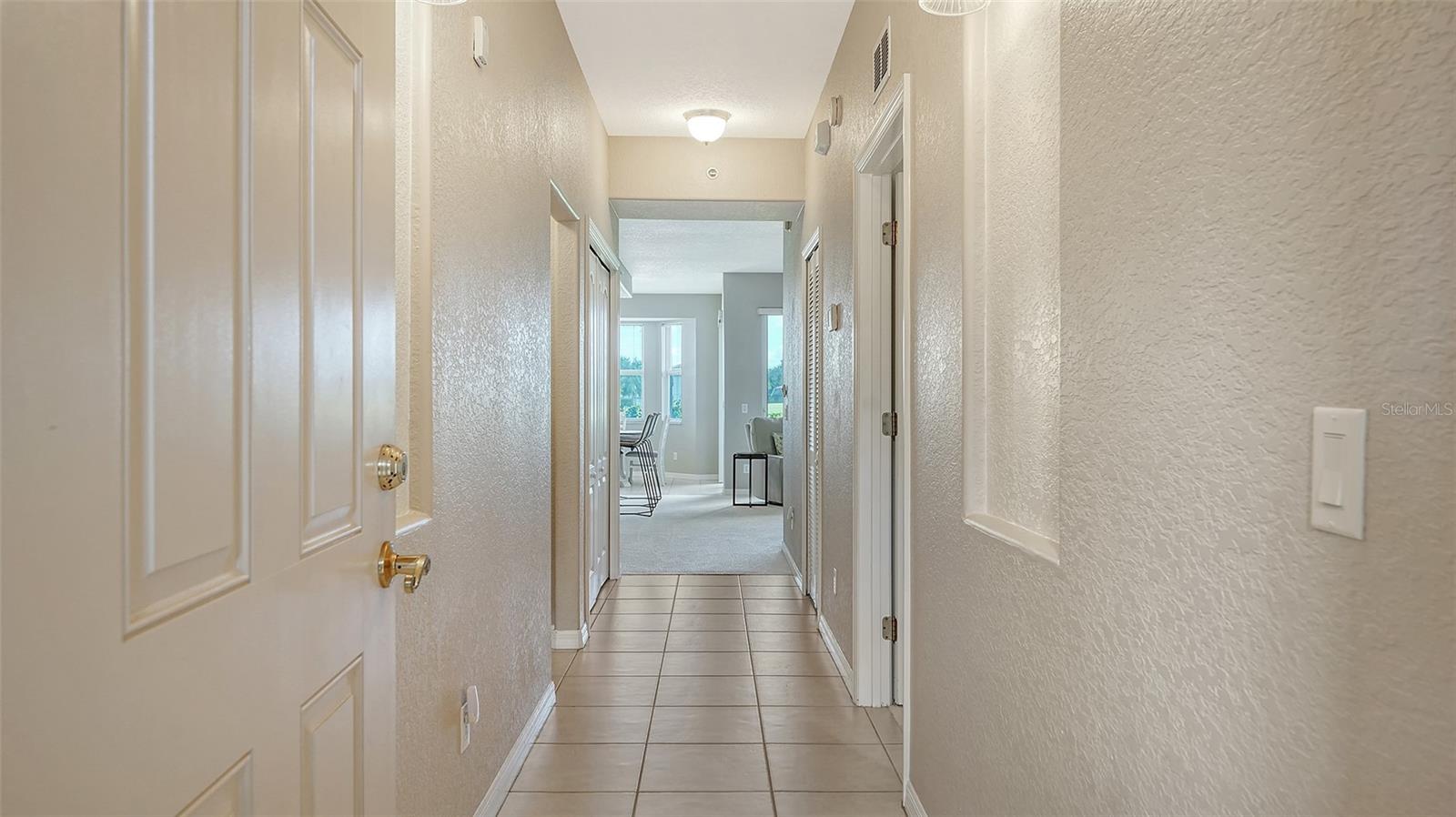 Image 10 of 86 For 811 Fairwaycove Lane 107
