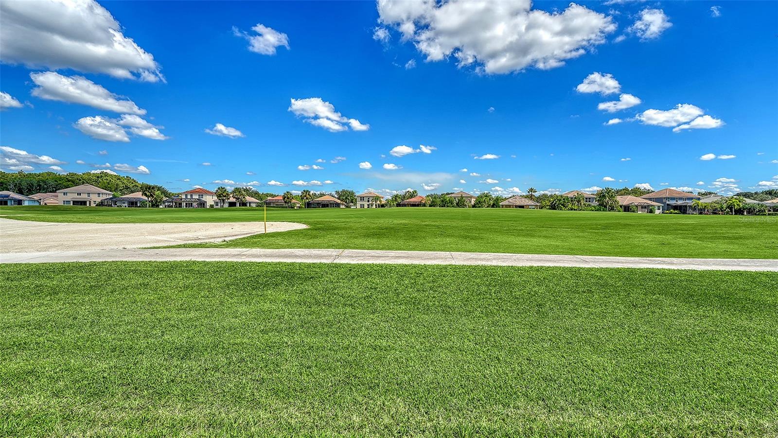 Image 41 of 86 For 811 Fairwaycove Lane 107