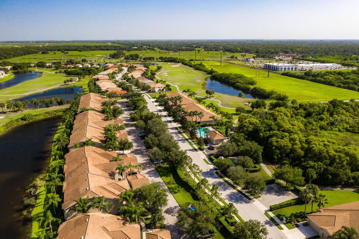 Image 46 of 86 For 811 Fairwaycove Lane 107