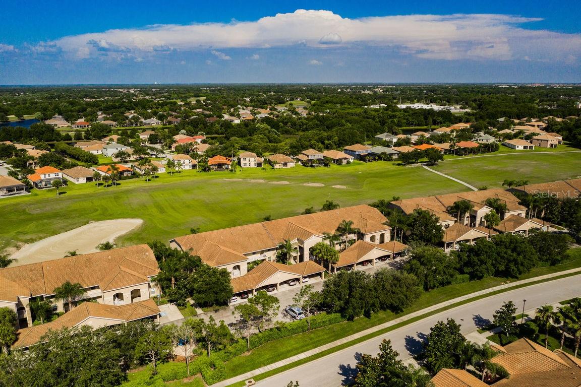 Image 47 of 86 For 811 Fairwaycove Lane 107