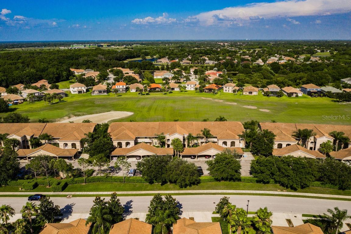 Image 48 of 86 For 811 Fairwaycove Lane 107