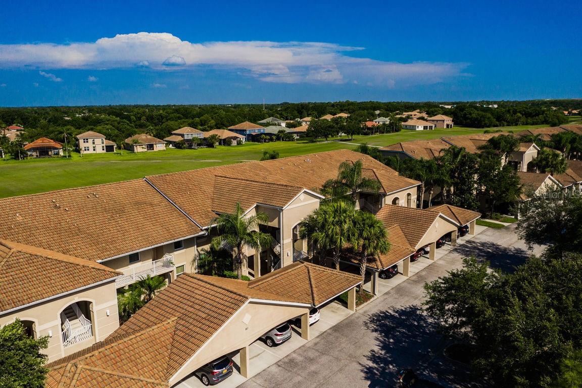 Image 50 of 86 For 811 Fairwaycove Lane 107