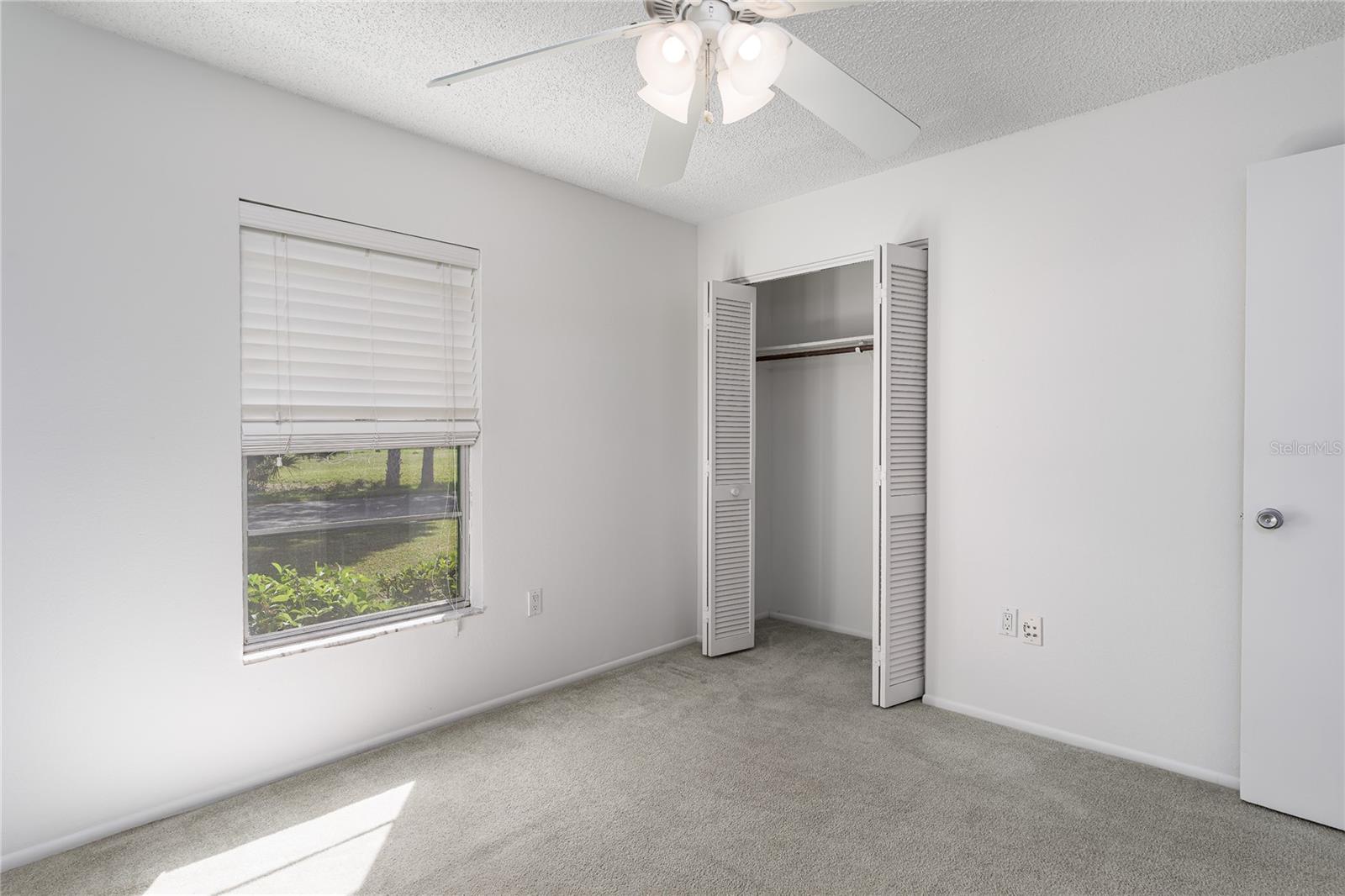 Image 14 of 23 For 1215 20th Avenue W