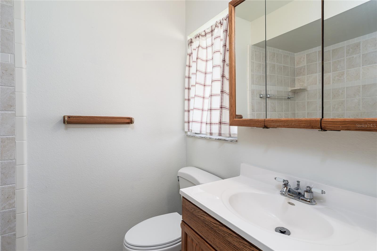 Image 17 of 23 For 1215 20th Avenue W