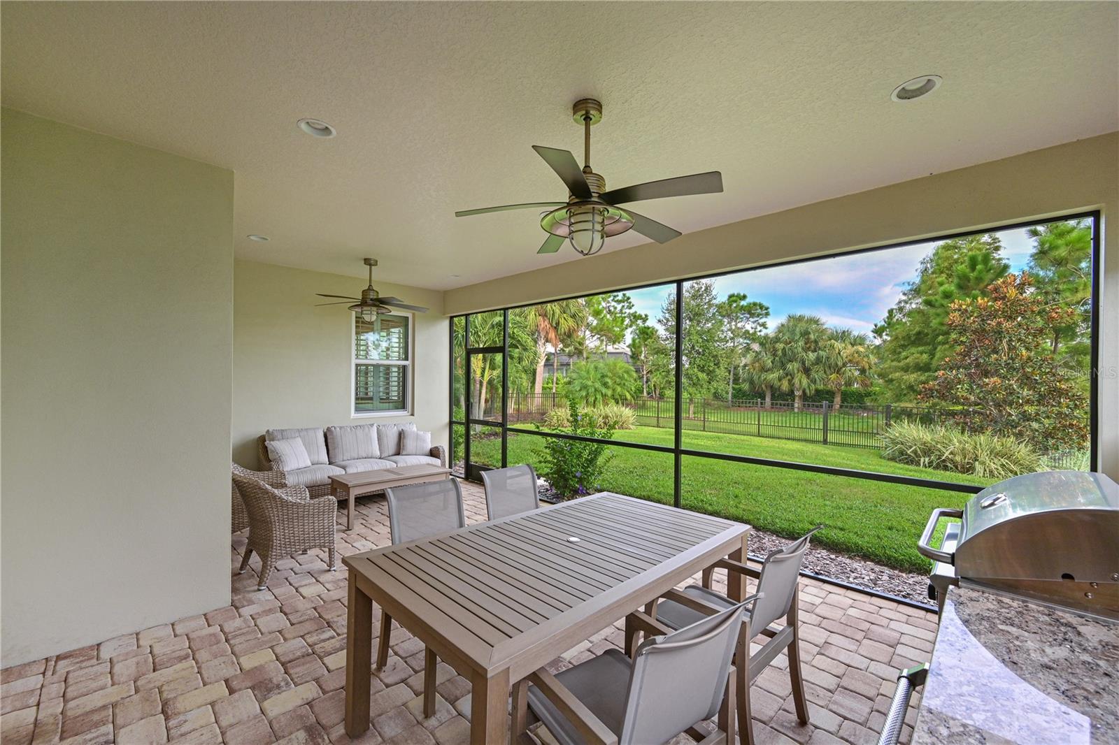 Image 22 of 42 For 8031 Sandstar Way