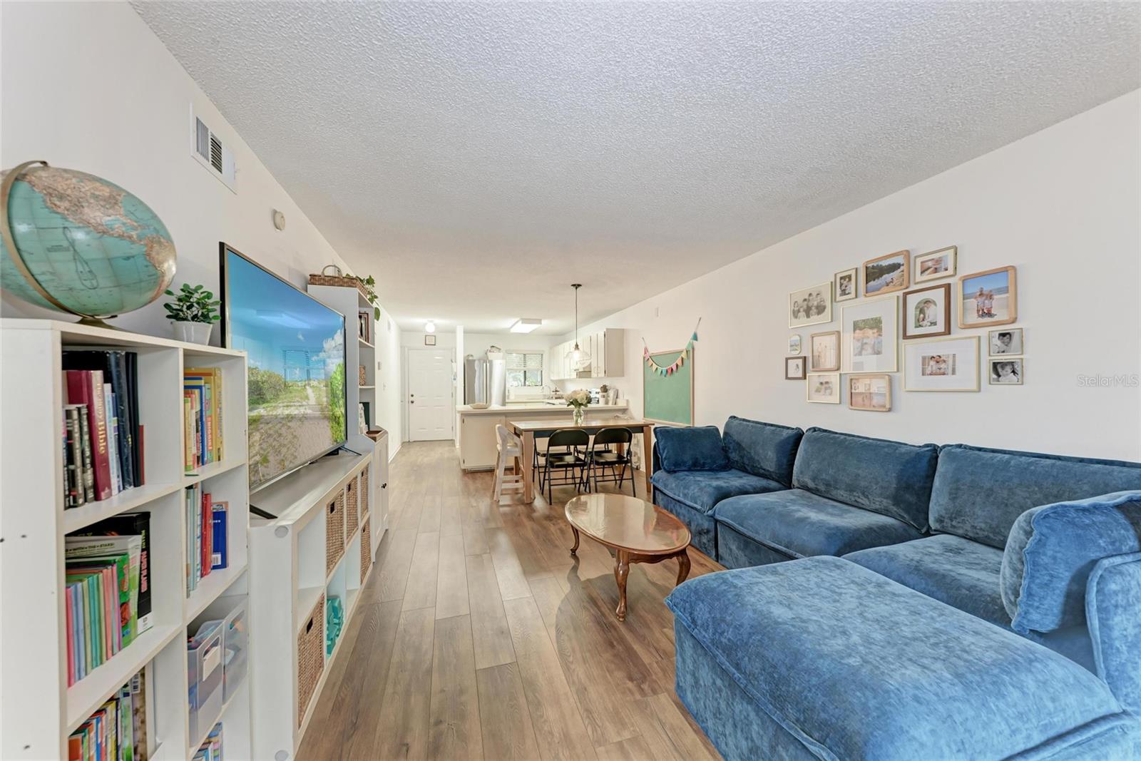 Image 7 of 29 For 6033 34th Street W 122