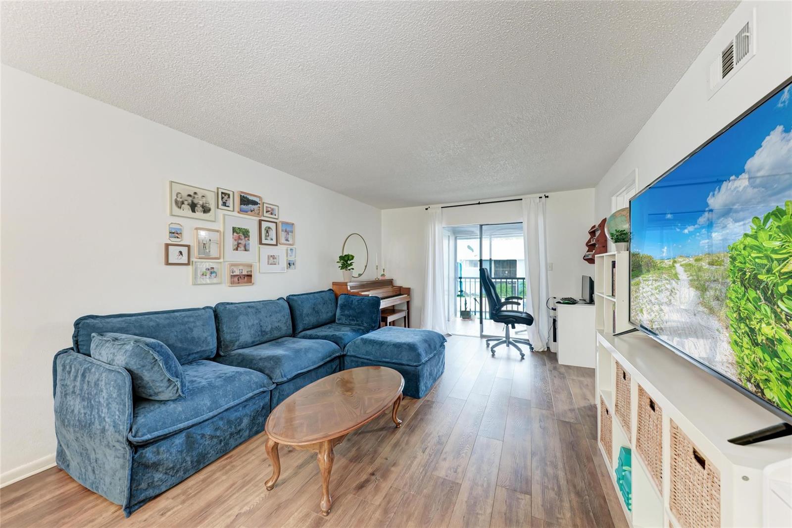 Image 9 of 29 For 6033 34th Street W 122