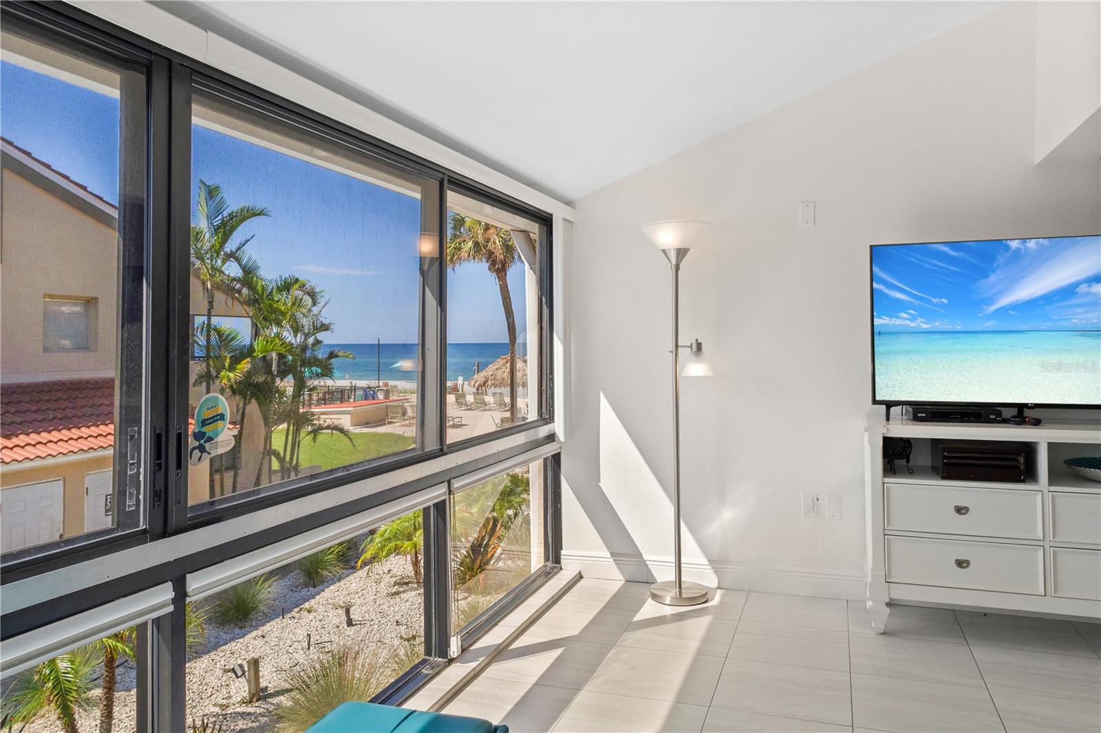 Image 3 of 44 For 4621 Gulf Of Mexico Drive 14f