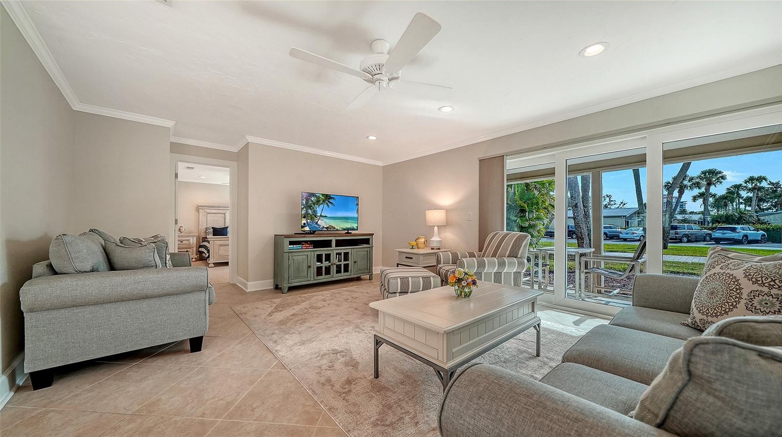 Image 10 of 73 For 204 Hourglass Way V9