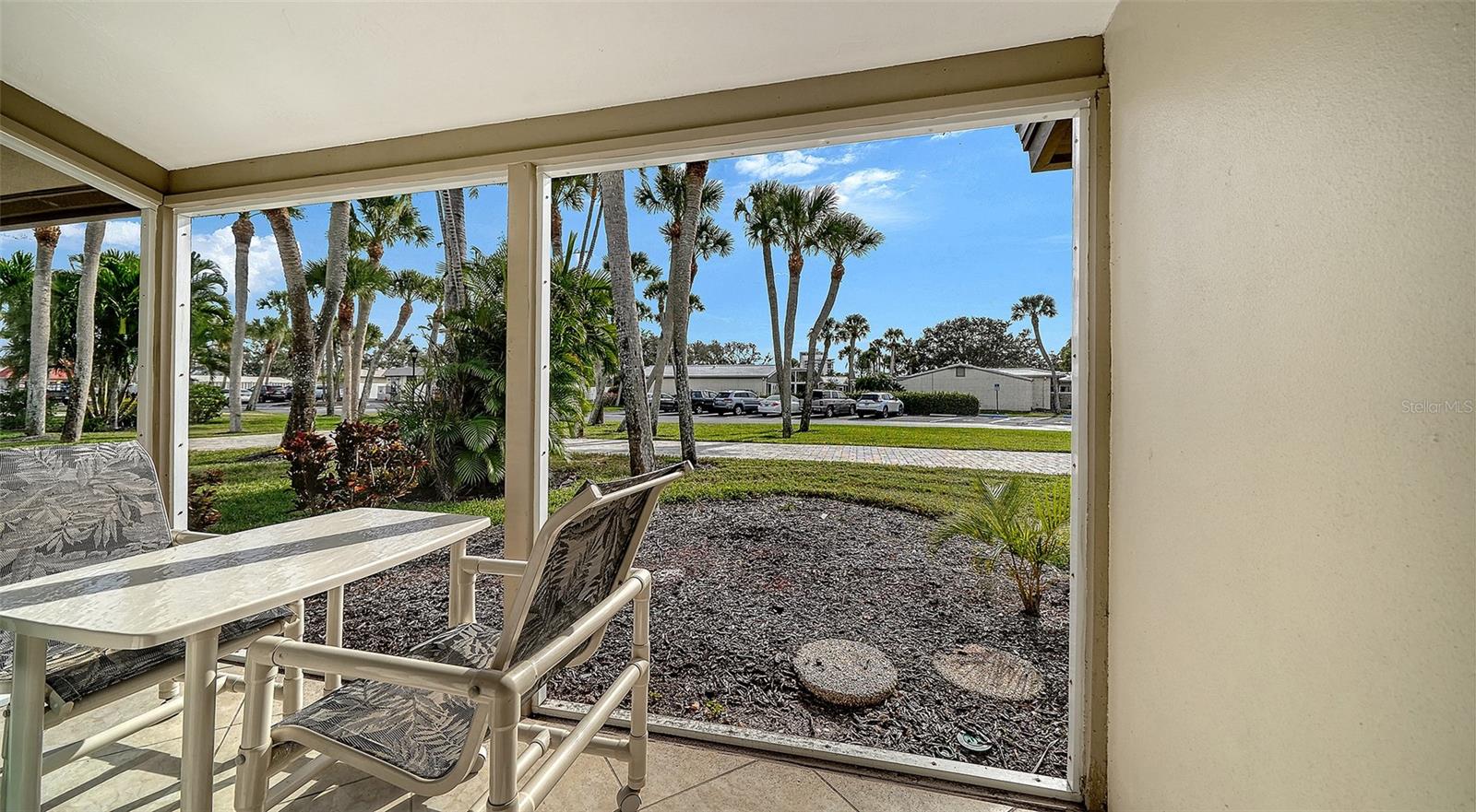 Image 11 of 73 For 204 Hourglass Way V9