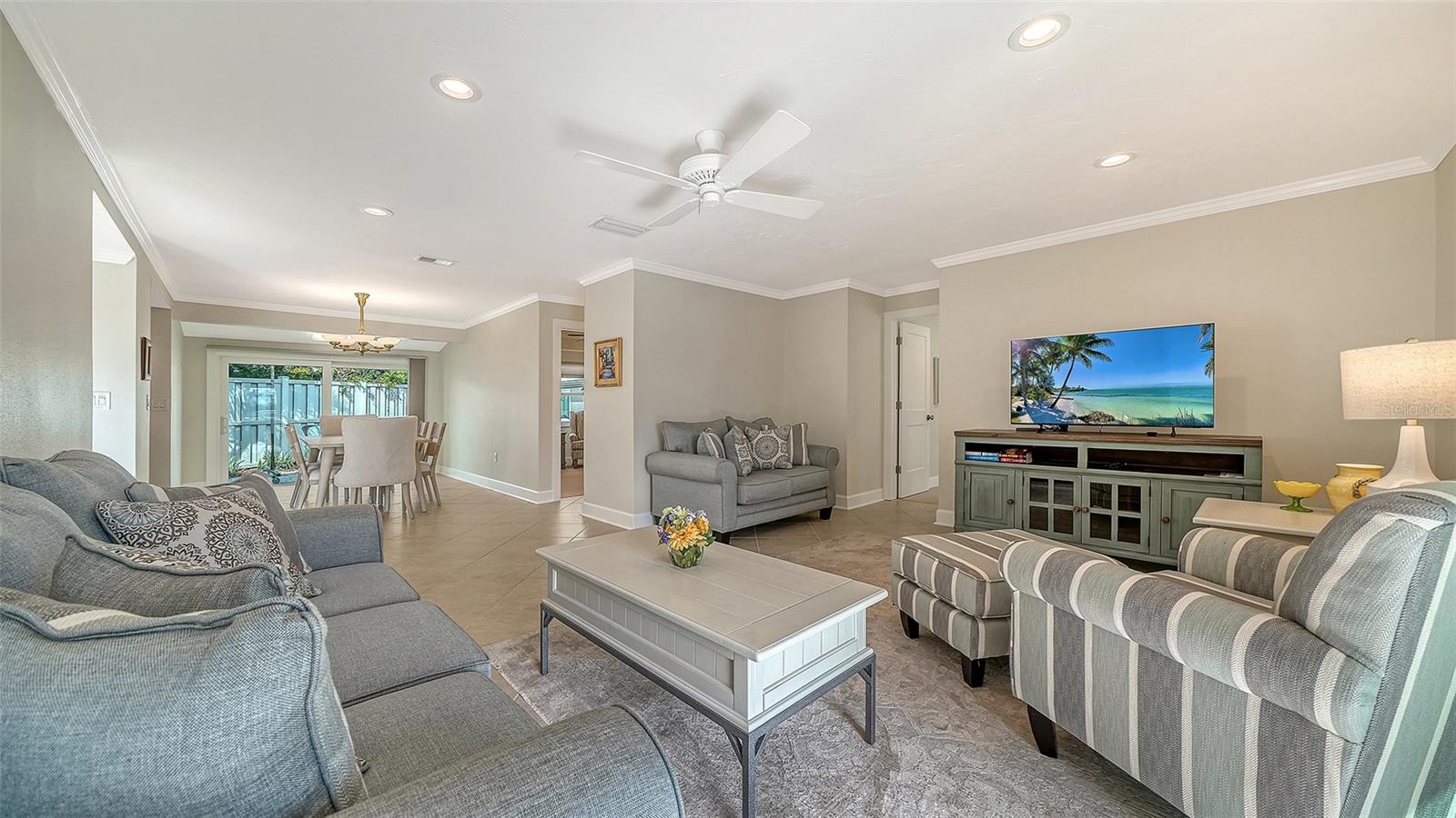 Image 15 of 73 For 204 Hourglass Way V9