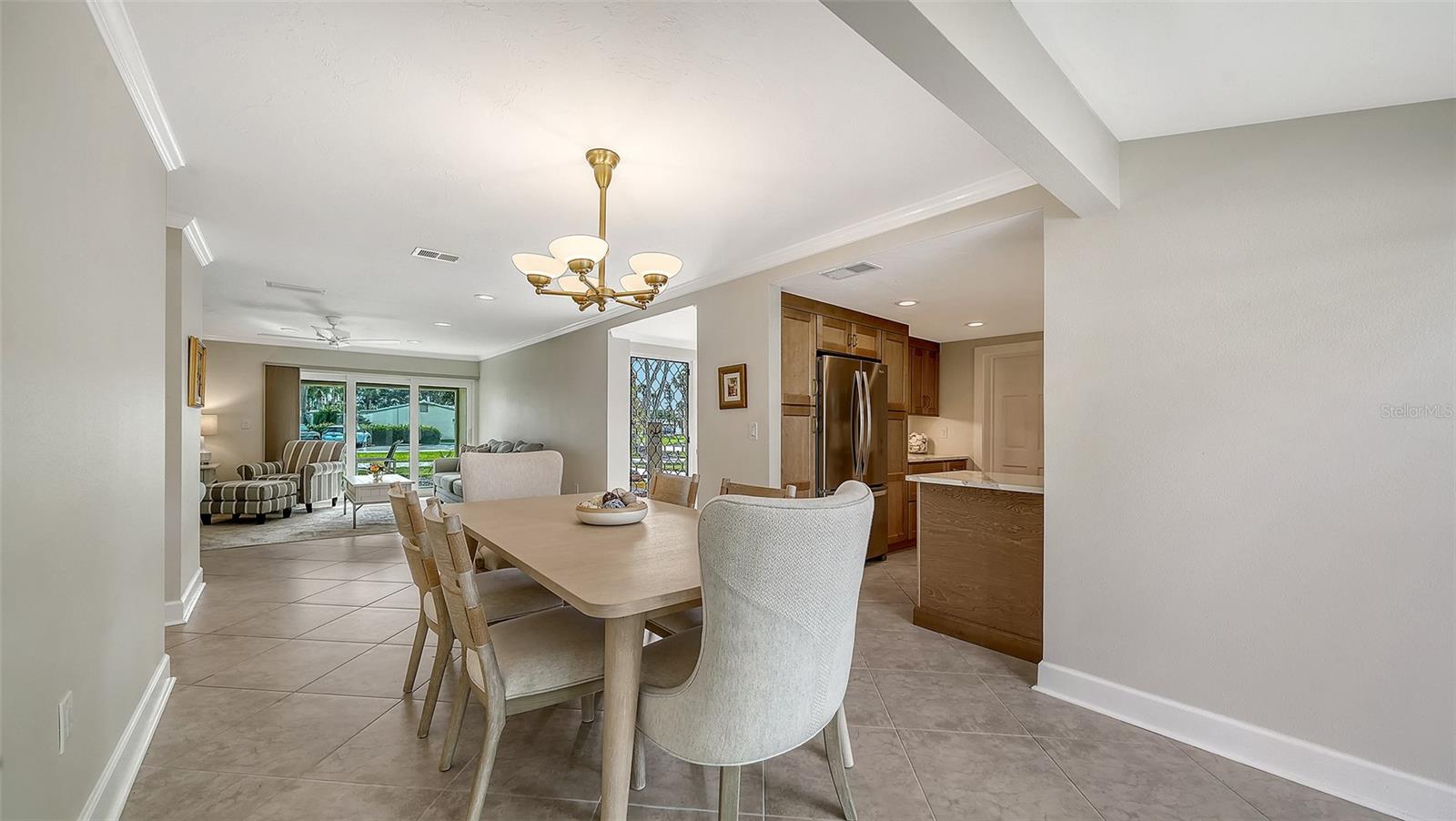 Image 17 of 73 For 204 Hourglass Way V9