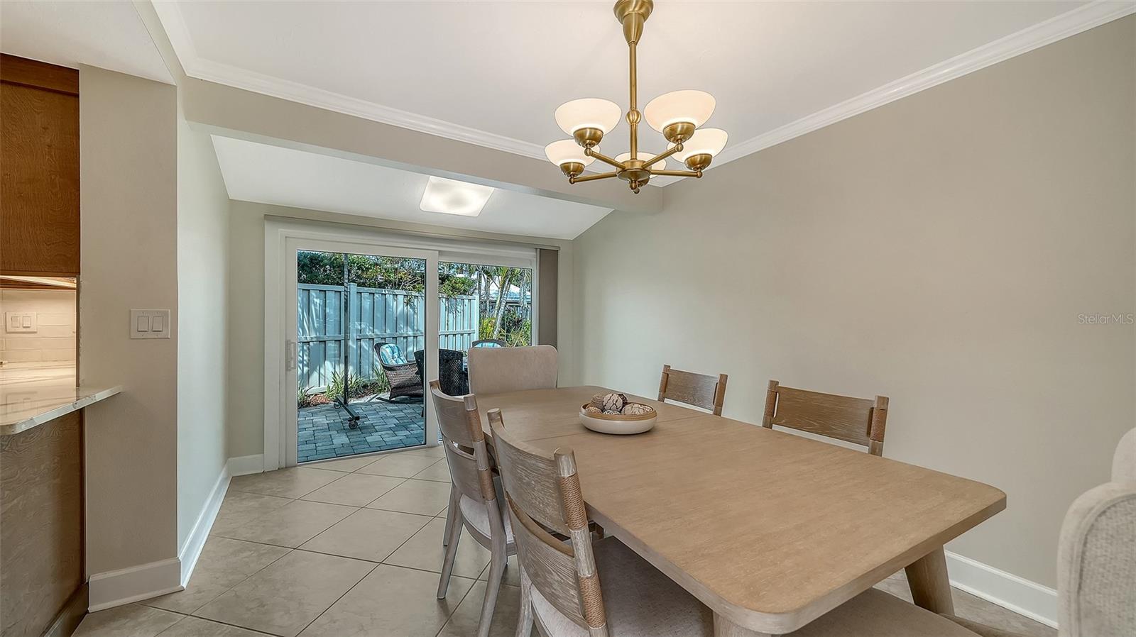 Image 18 of 73 For 204 Hourglass Way V9