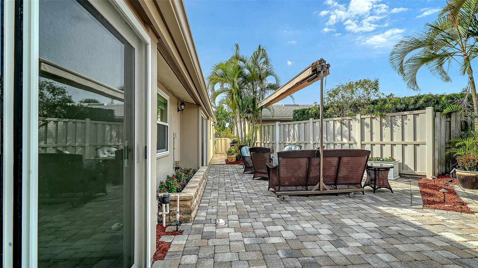 Image 23 of 73 For 204 Hourglass Way V9