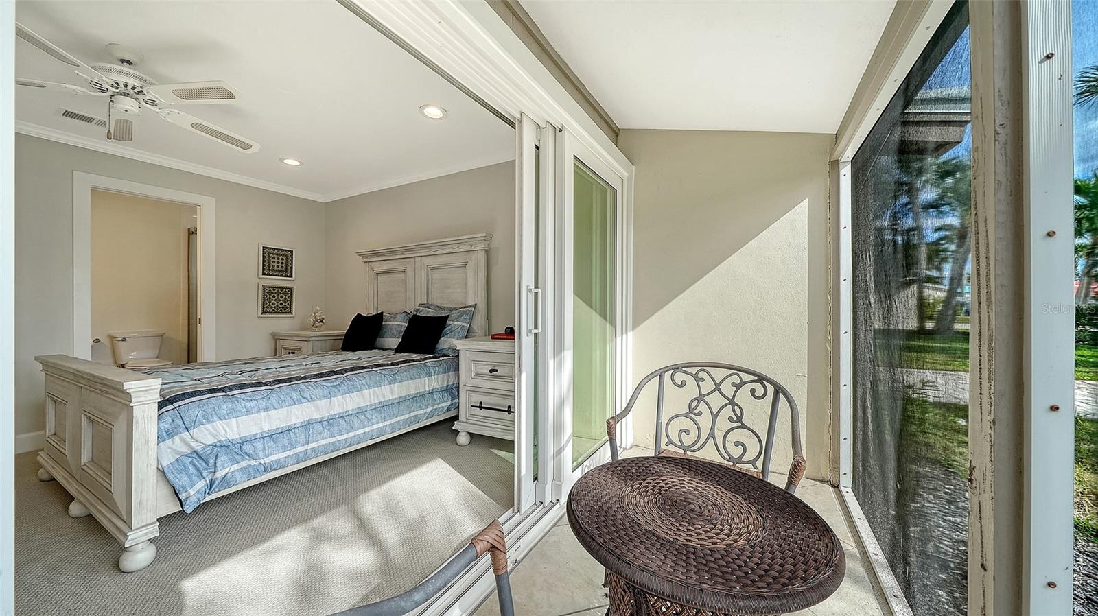 Image 32 of 73 For 204 Hourglass Way V9