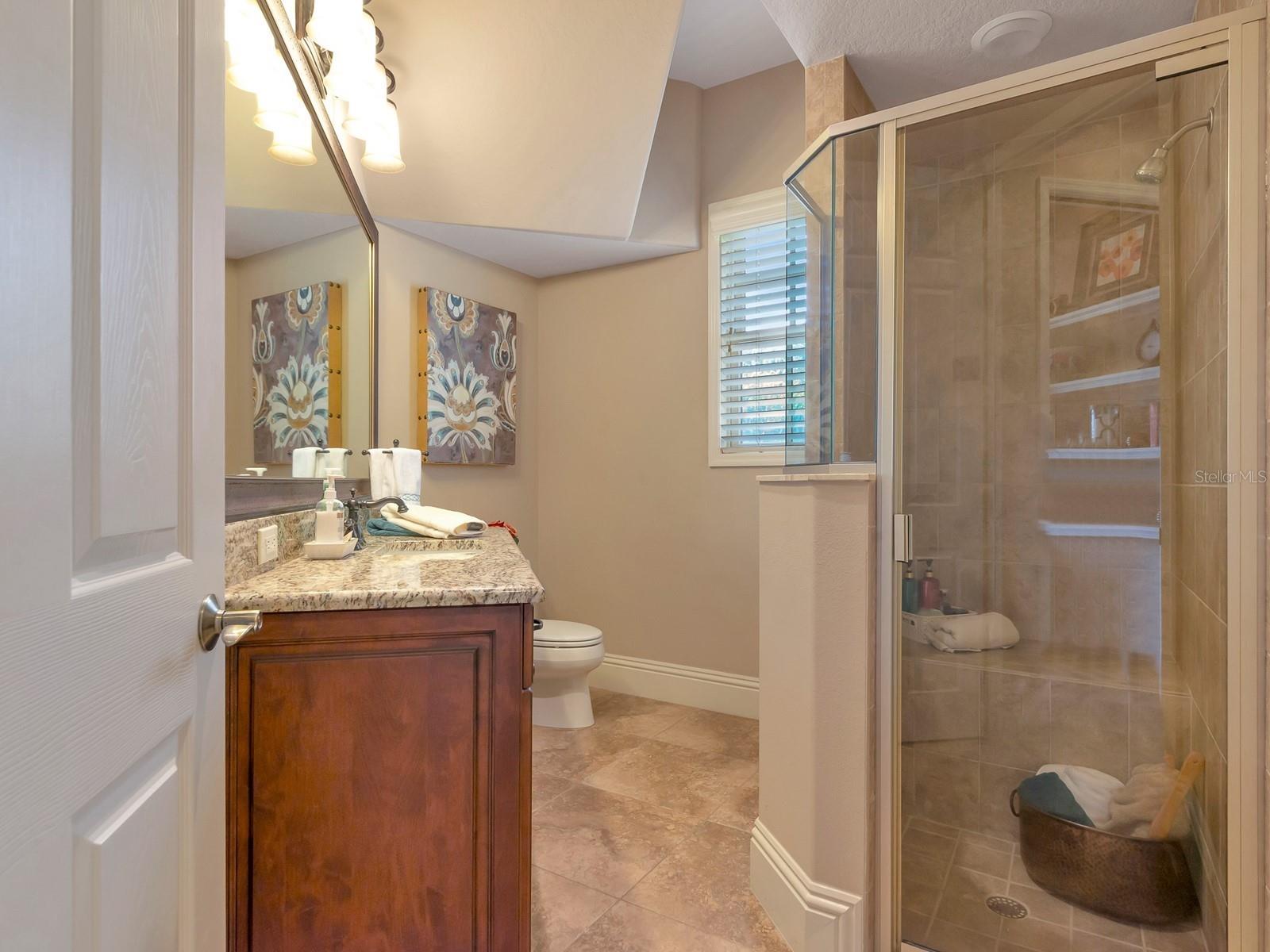 Image 21 of 100 For 8305 Farington Court