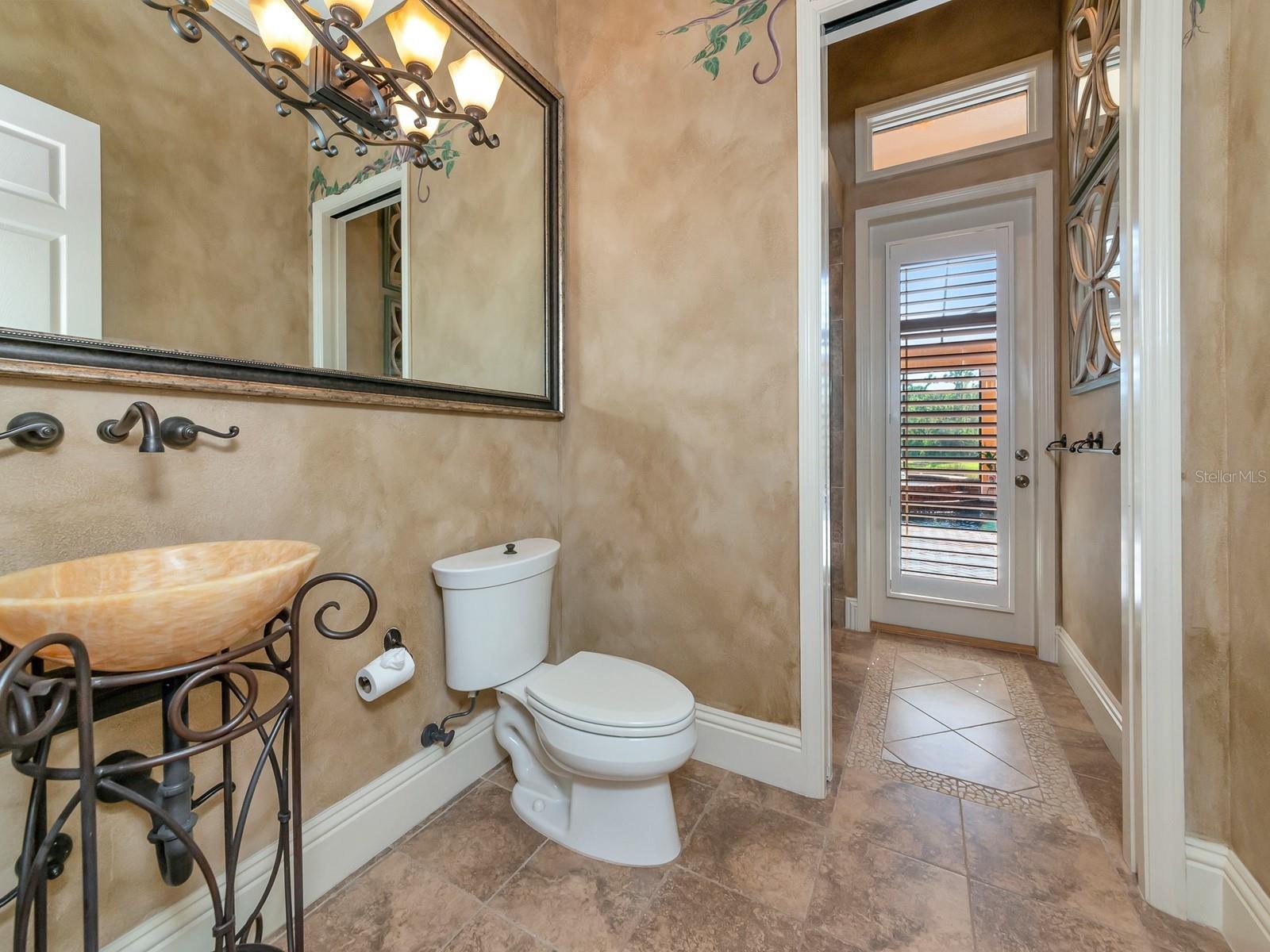 Image 29 of 100 For 8305 Farington Court