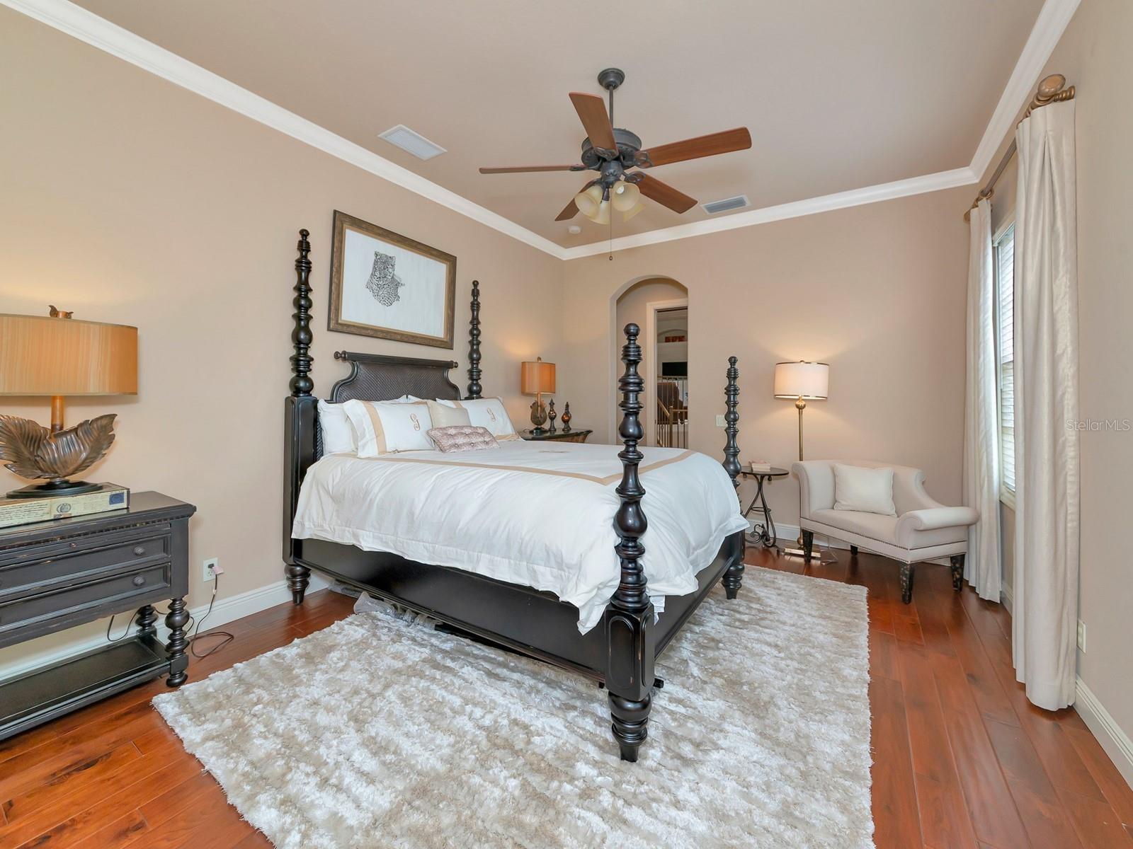 Image 41 of 100 For 8305 Farington Court