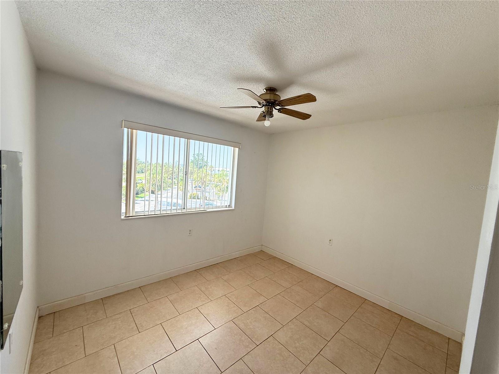 Image 11 of 24 For 765 John Ringling Boulevard 32