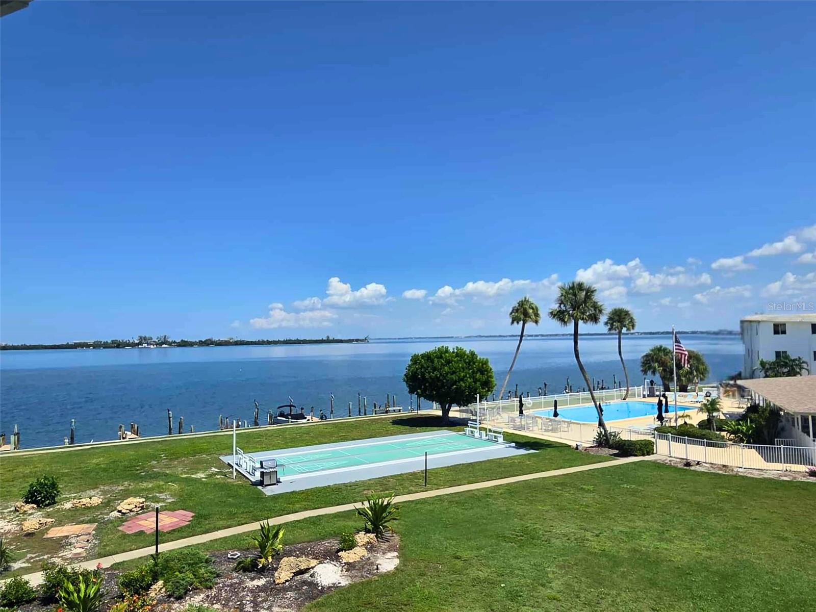 Image 19 of 24 For 765 John Ringling Boulevard 32