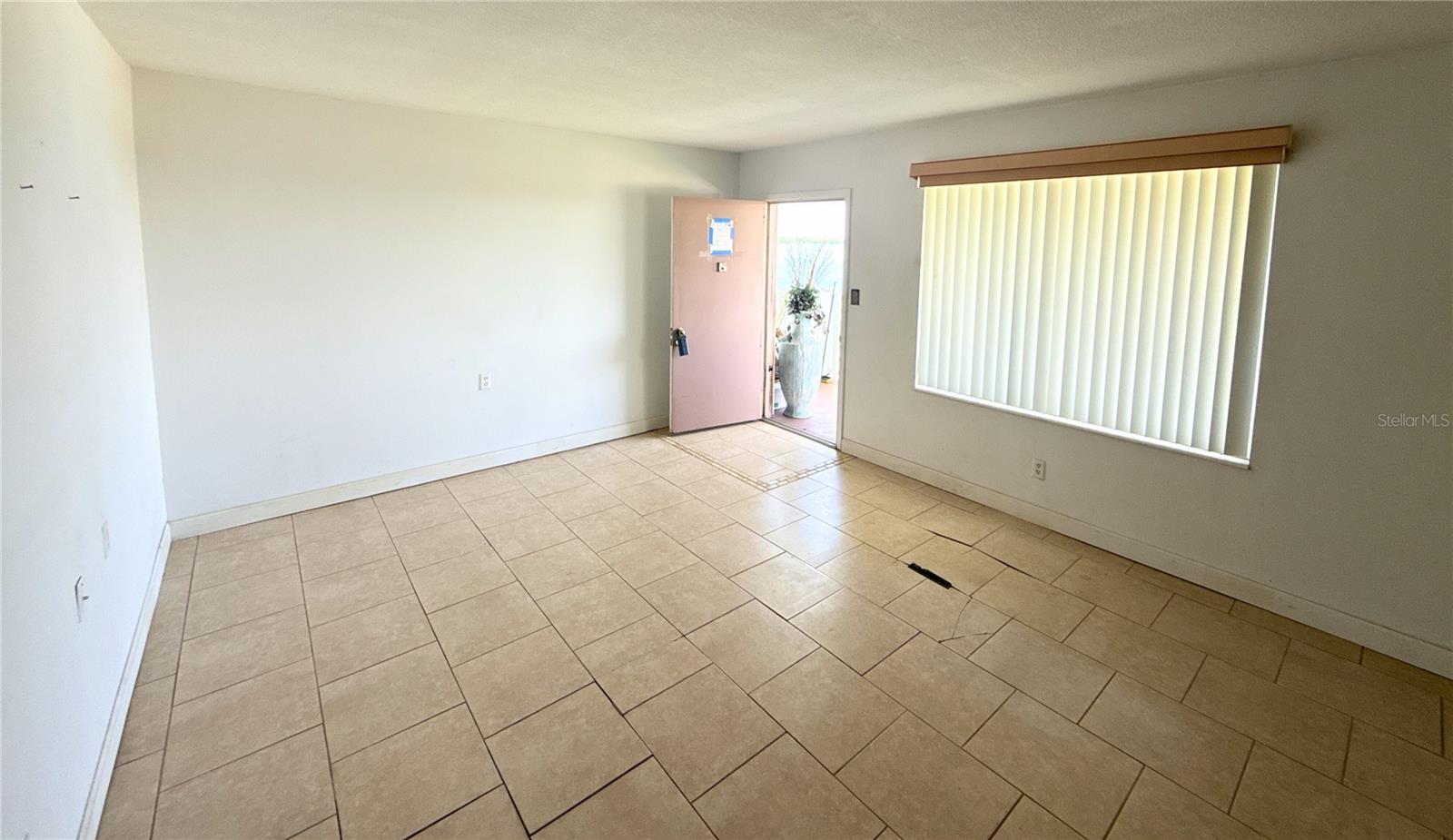 Image 2 of 24 For 765 John Ringling Boulevard 32