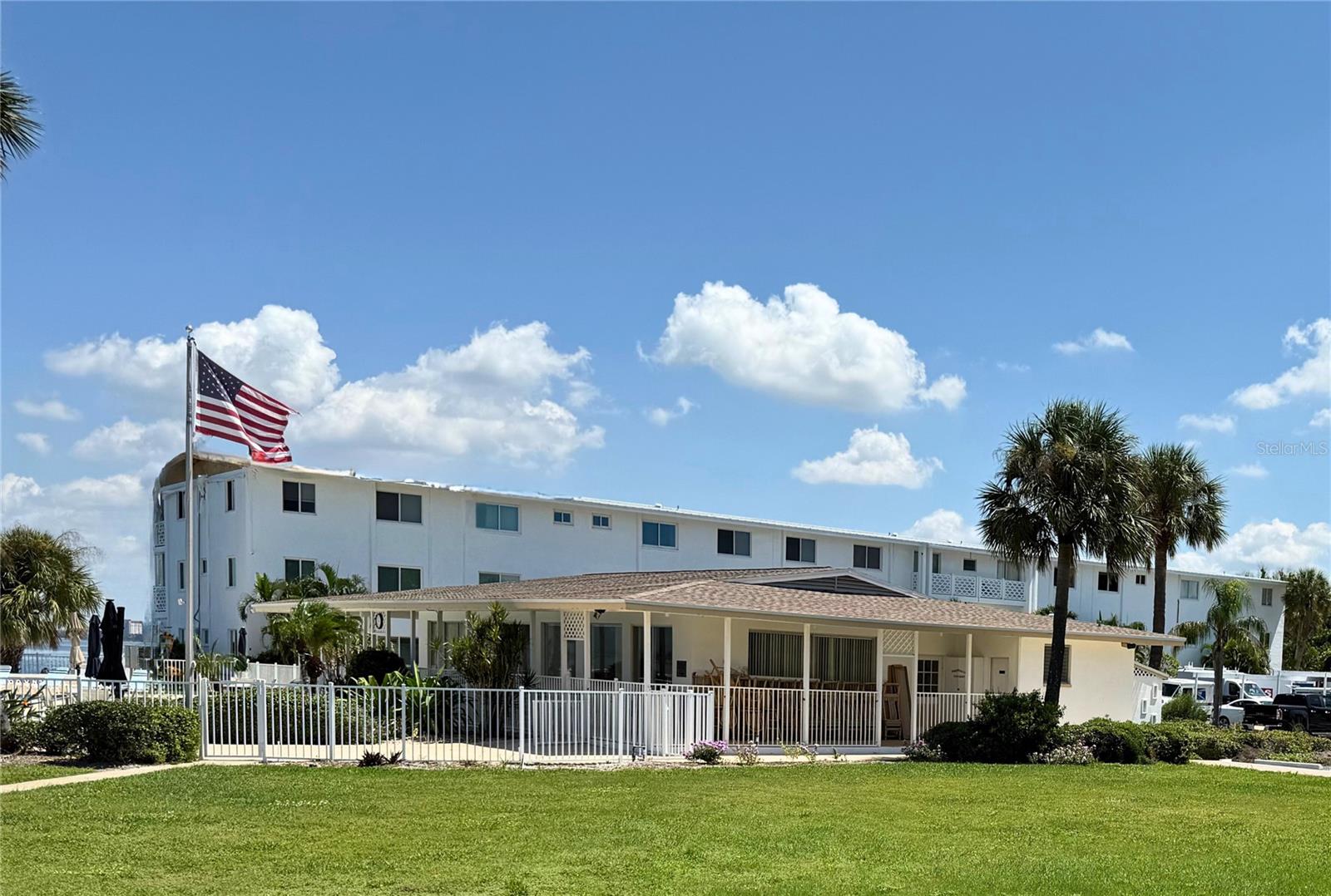 Image 21 of 24 For 765 John Ringling Boulevard 32