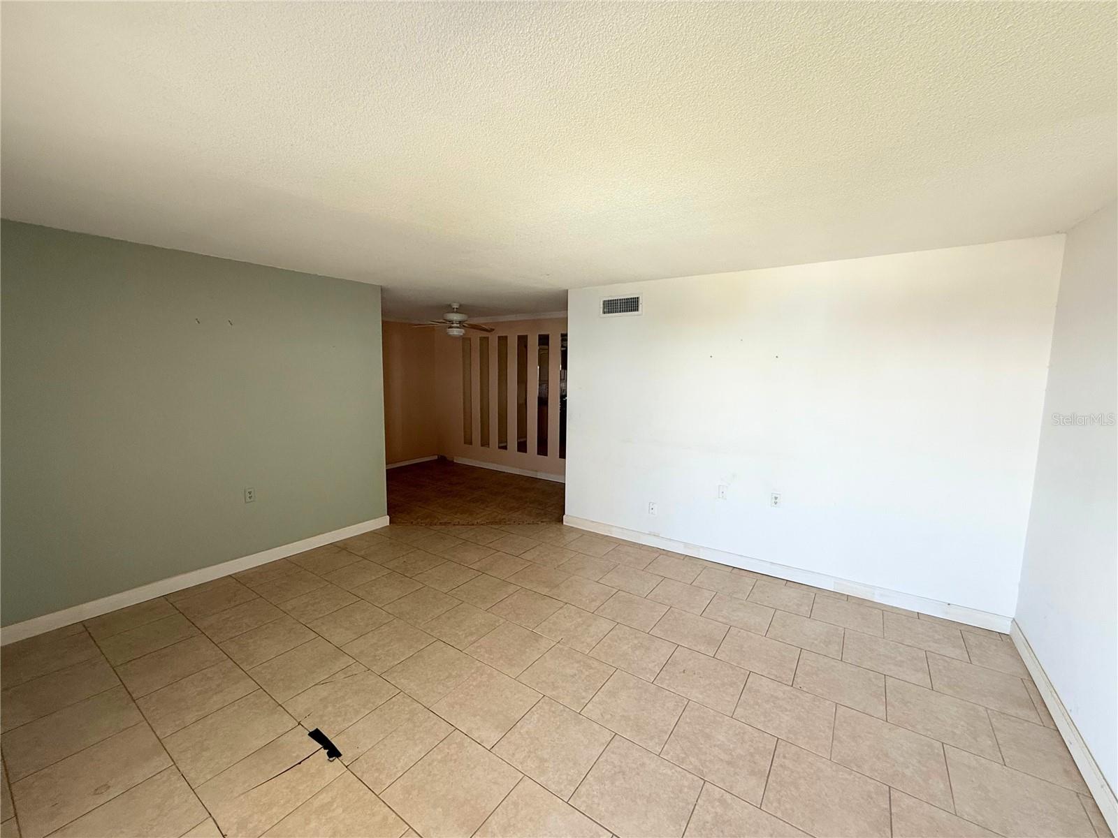 Image 3 of 24 For 765 John Ringling Boulevard 32