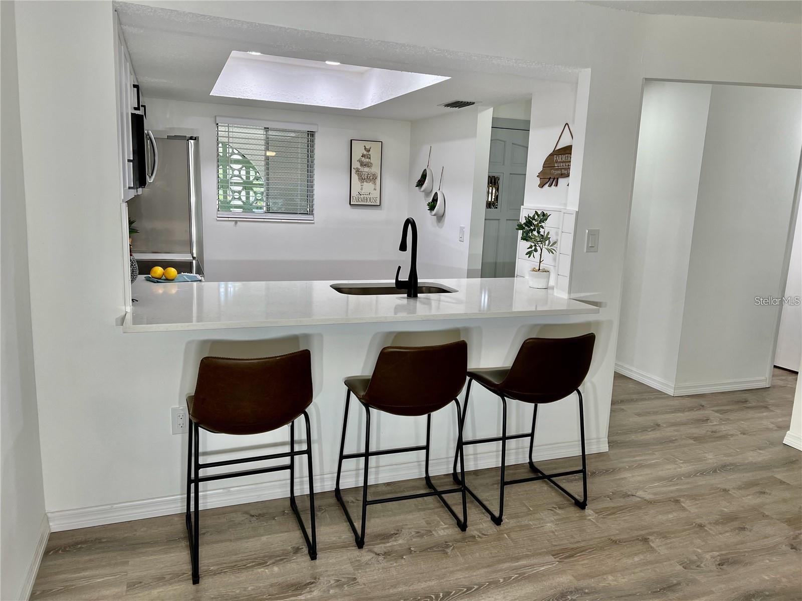 Image 3 of 13 For 3500 Beneva Road 310