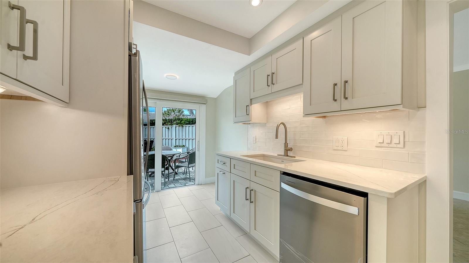 Image 17 of 63 For 206 Hourglass Way V10