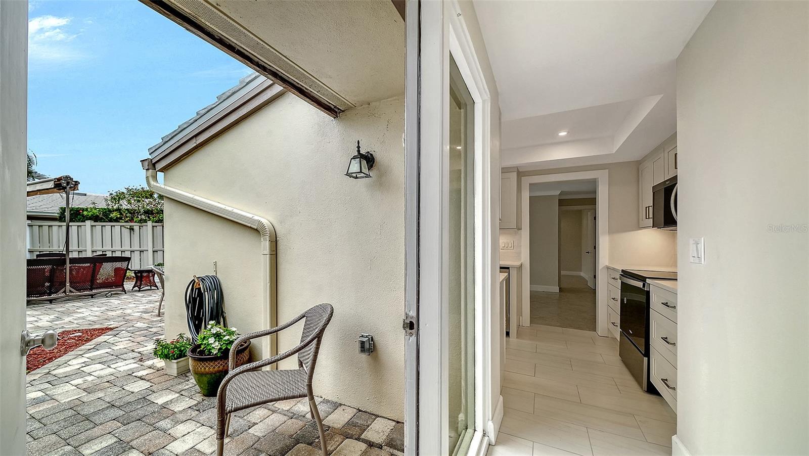 Image 19 of 63 For 206 Hourglass Way V10