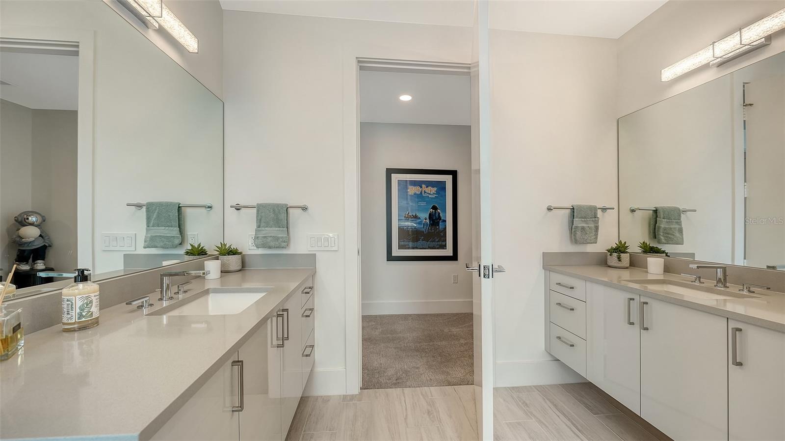 Image 49 of 84 For 540 Tamiami Trail 1702