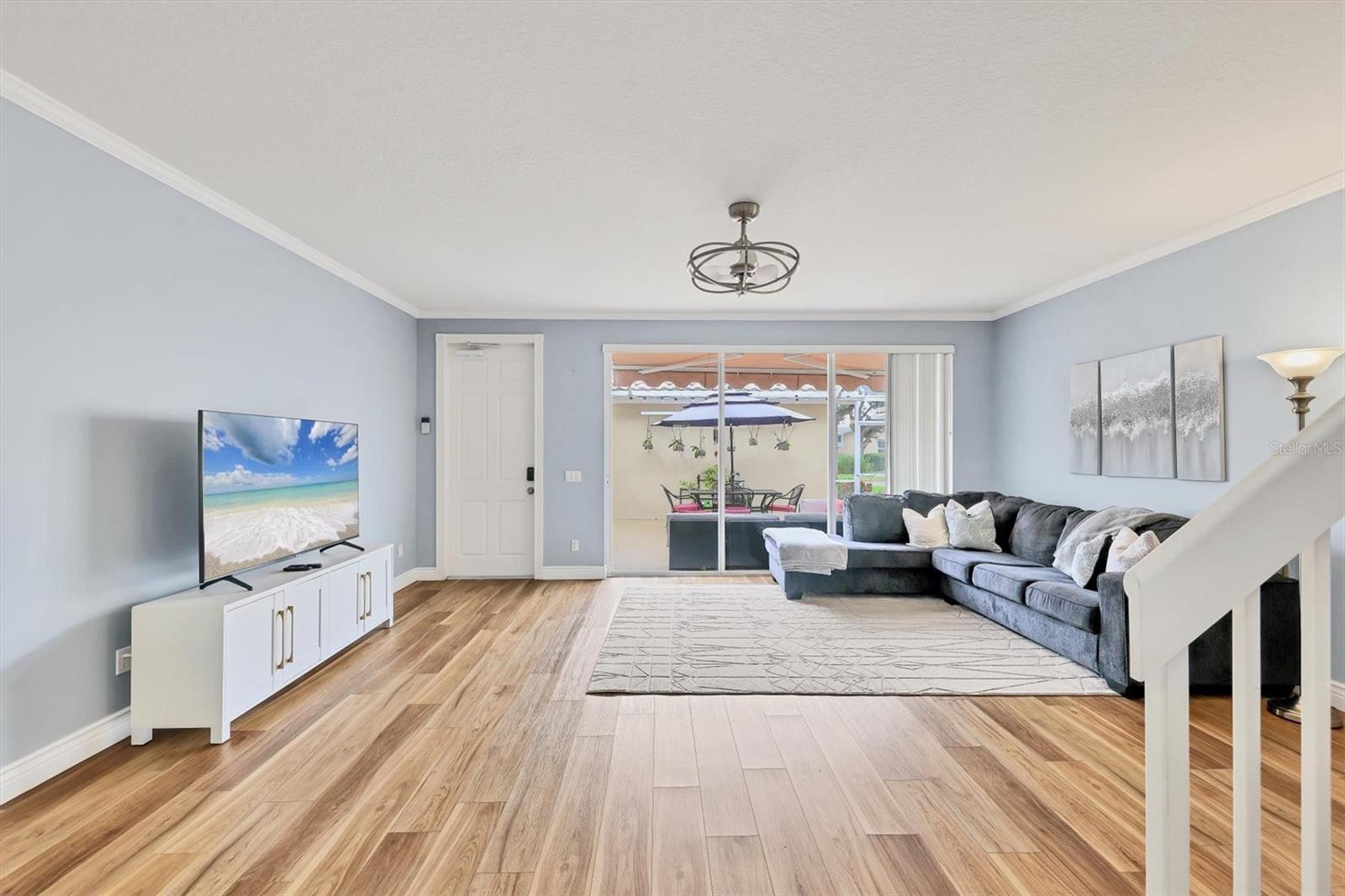 Image 6 of 71 For 7629 Bergamo Avenue