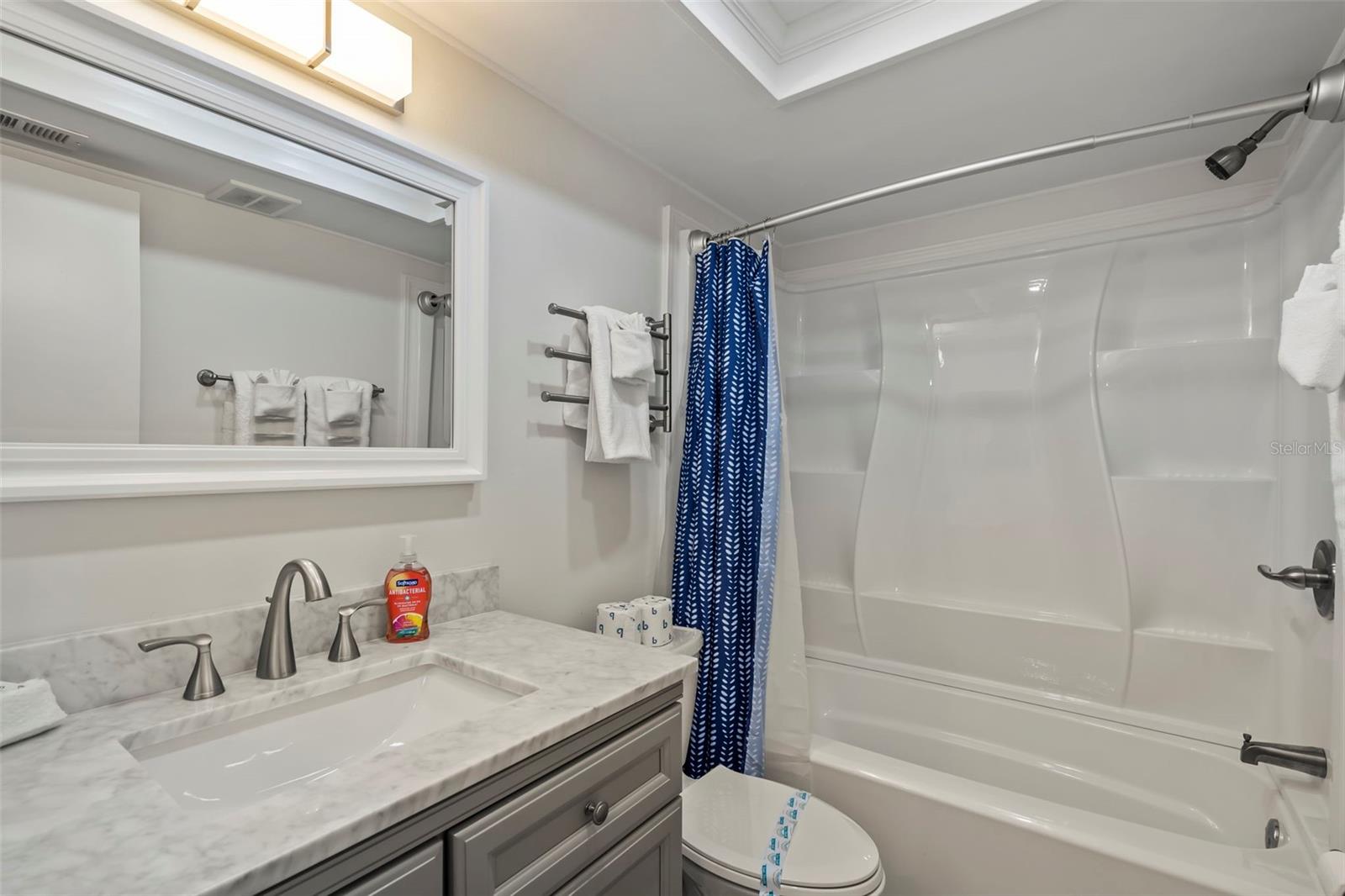 Image 14 of 28 For 2810 Beach Road 106