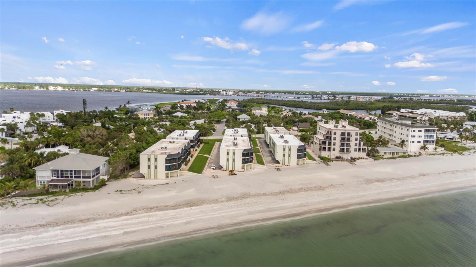 Image 22 of 28 For 2810 Beach Road 106