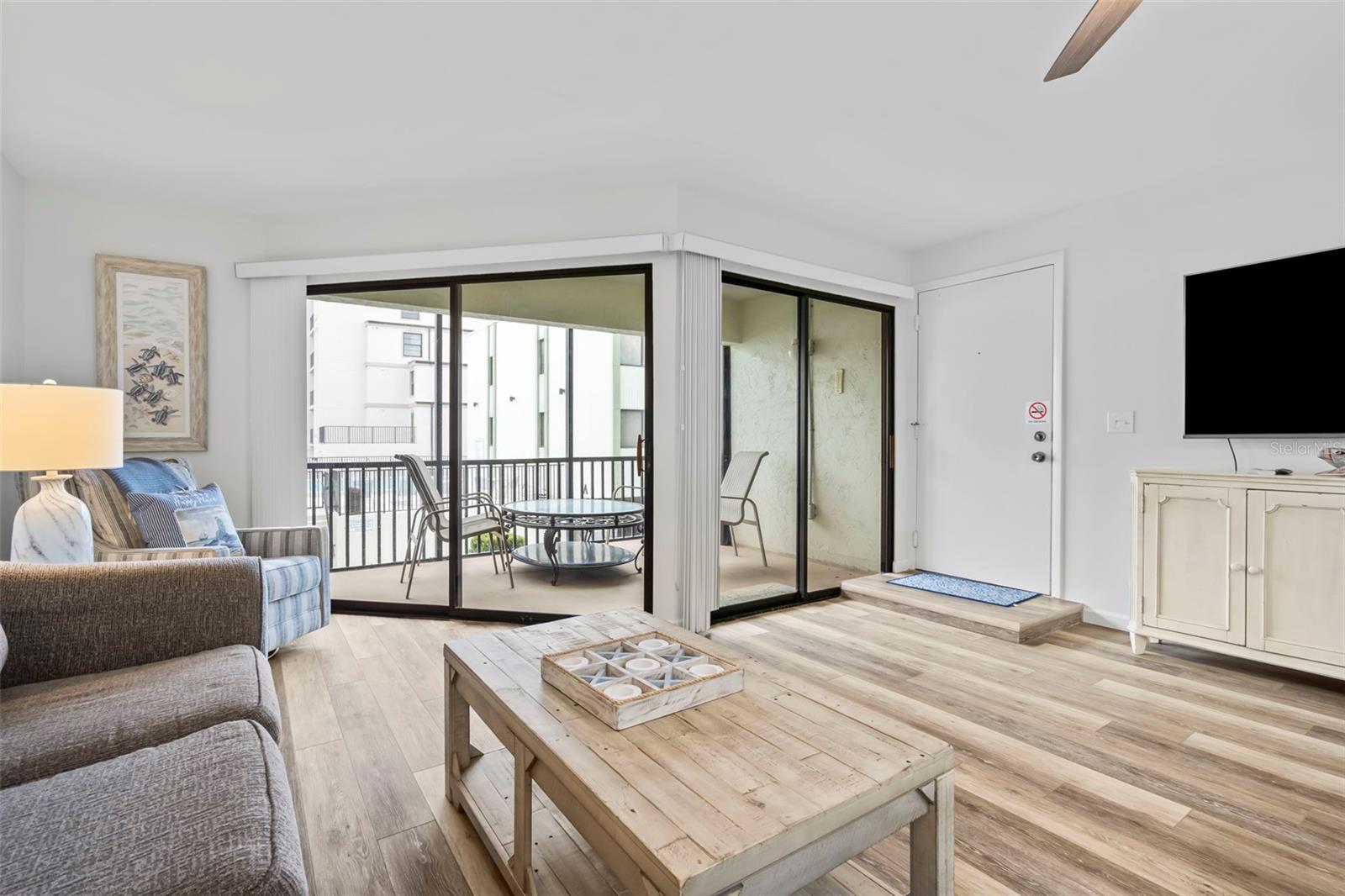 Image 4 of 28 For 2810 Beach Road 106