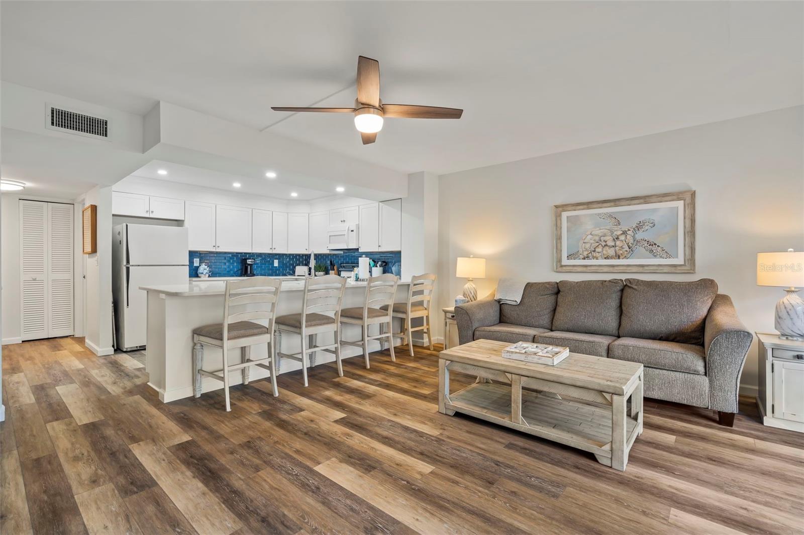 Image 6 of 28 For 2810 Beach Road 106