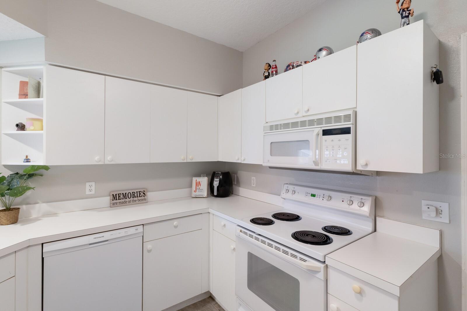 Image 10 of 30 For 6315 Green Oak Circle 13a