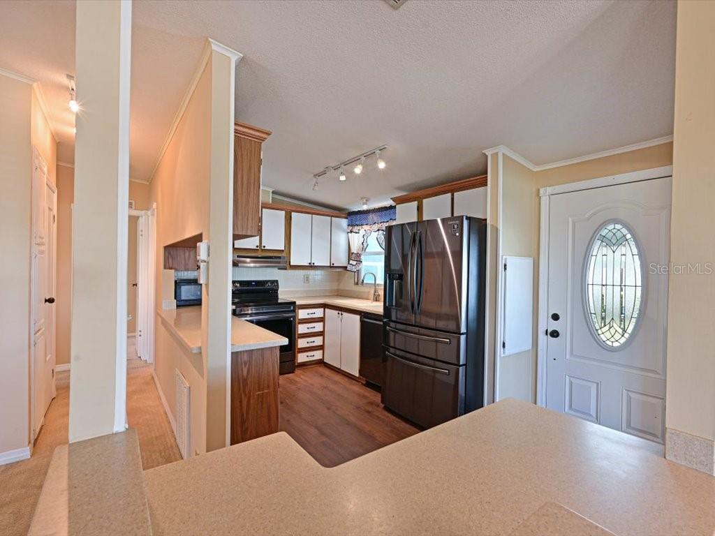 Image 16 of 45 For 5910 Majestic Way